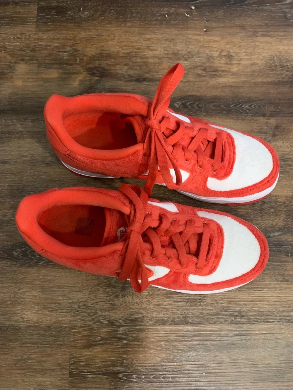 Nike Kids Red and White Low-Top Sneakers